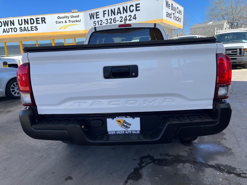 Toyota Tacoma 2WD Vehicle Image 05