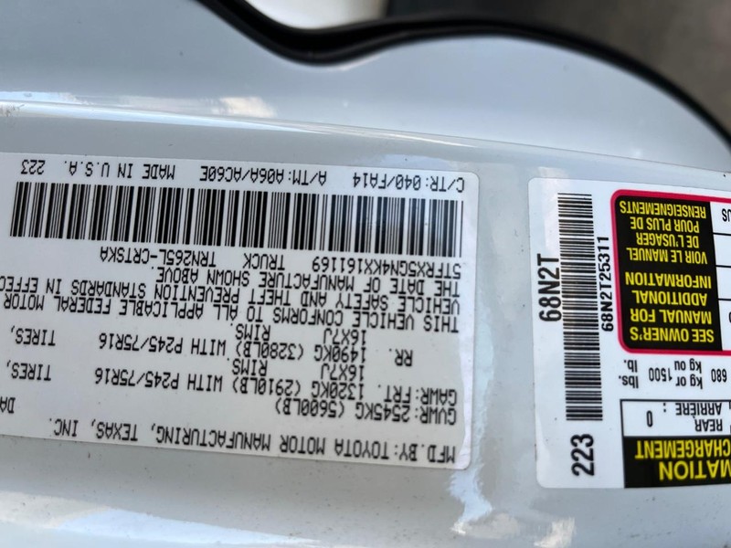 Toyota Tacoma 2WD Vehicle Image 13