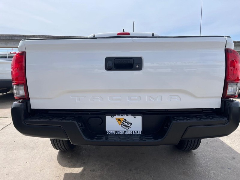 Toyota Tacoma 2WD Vehicle Image 05