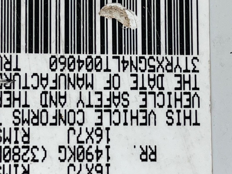 Toyota Tacoma 2WD Vehicle Image 15