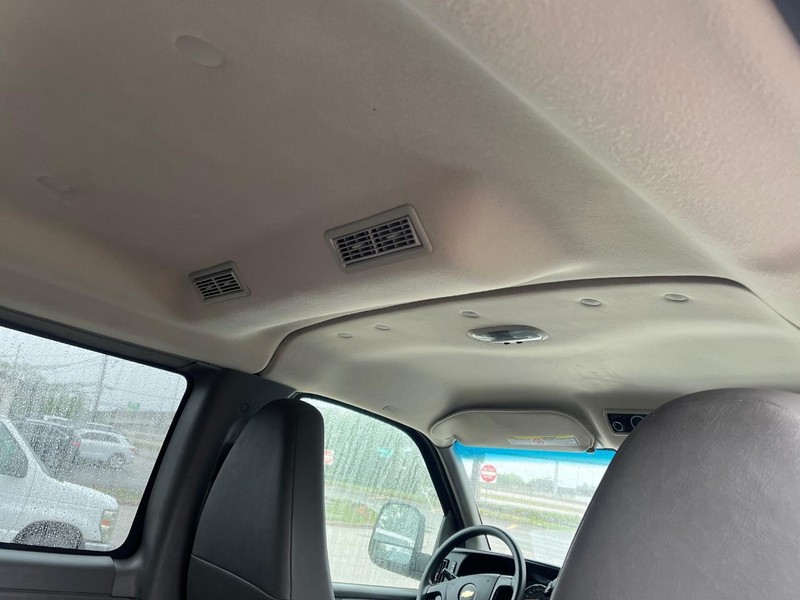 Chevrolet Express Passenger Vehicle Image 10