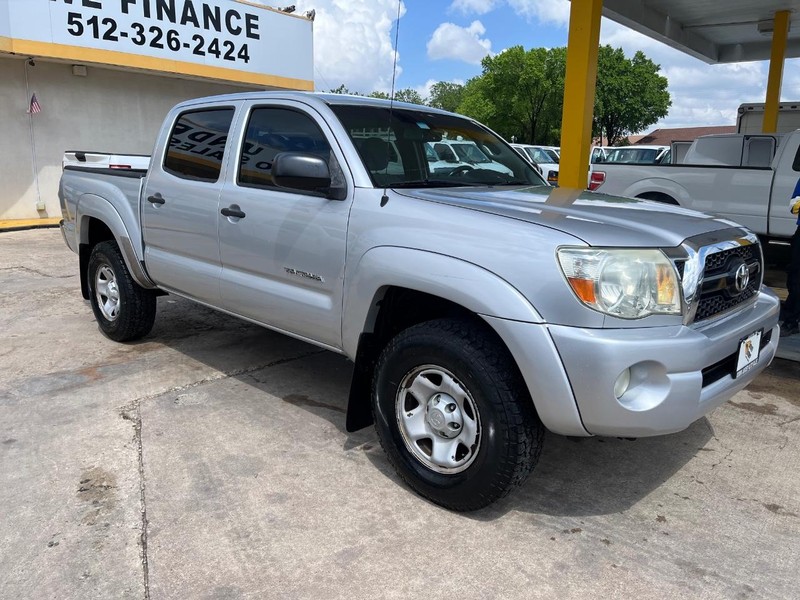 Toyota Tacoma Vehicle Image 03