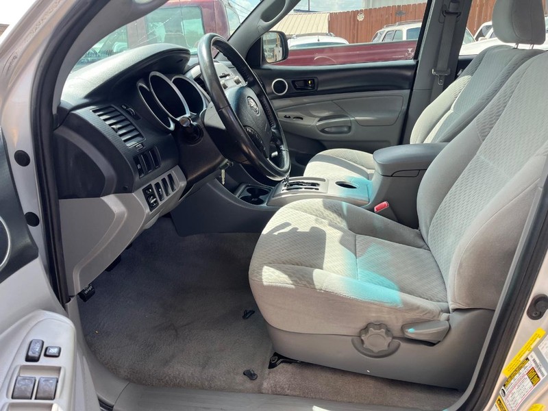 Toyota Tacoma Vehicle Image 07