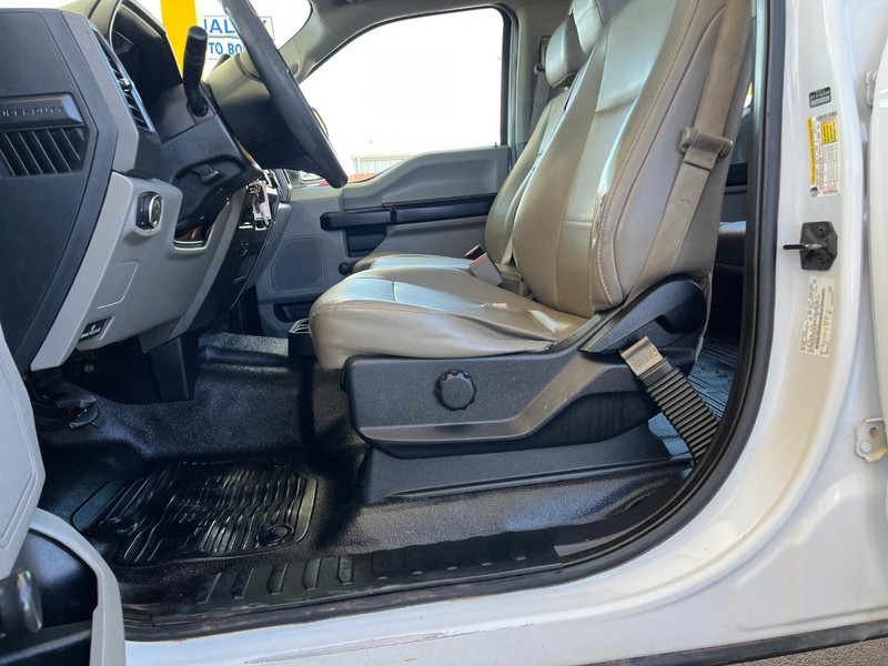 Ford Super Duty F-250 SRW Vehicle Image 07