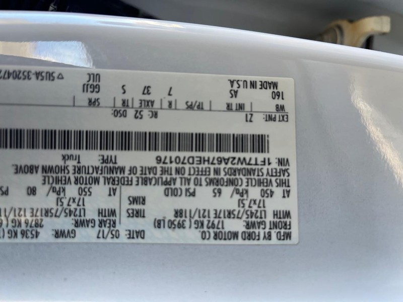 Ford Super Duty F-250 SRW Vehicle Image 14