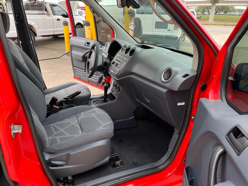 Ford Transit Connect Wagon Vehicle Image 11