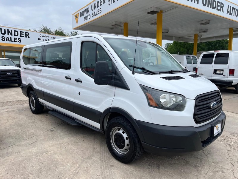 Ford Transit Wagon Vehicle Image 03