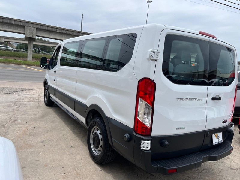 Ford Transit Wagon Vehicle Image 06