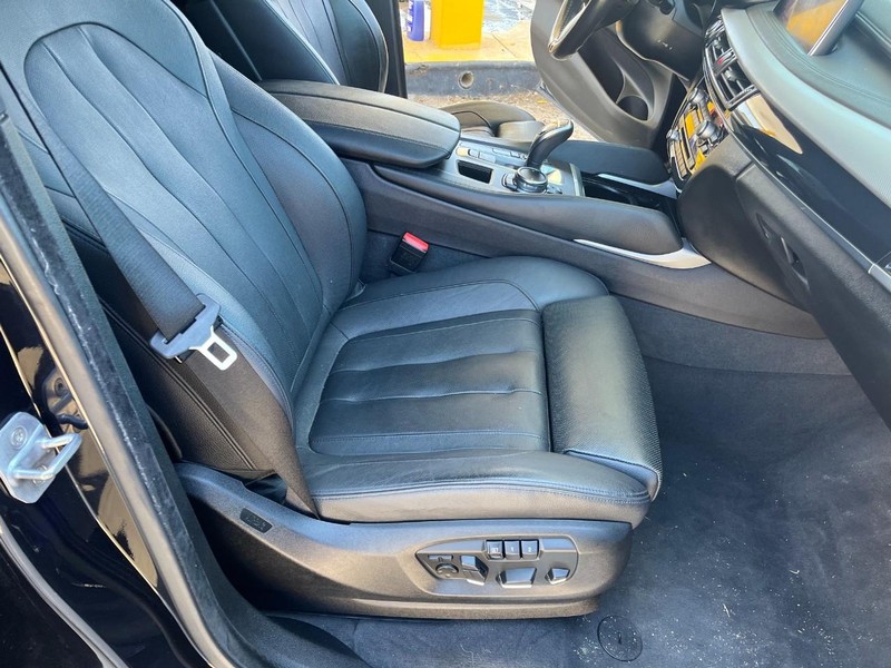 BMW X6 Vehicle Image 08
