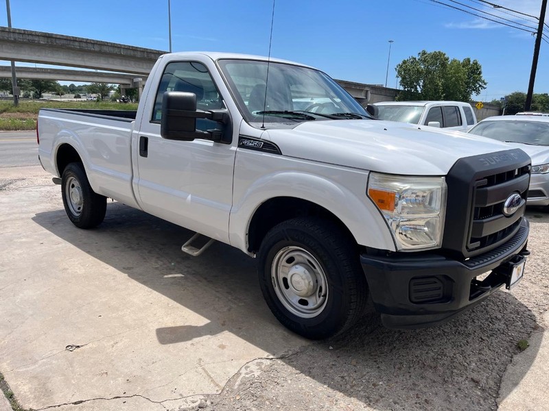 Ford Super Duty F-250 SRW Vehicle Image 04