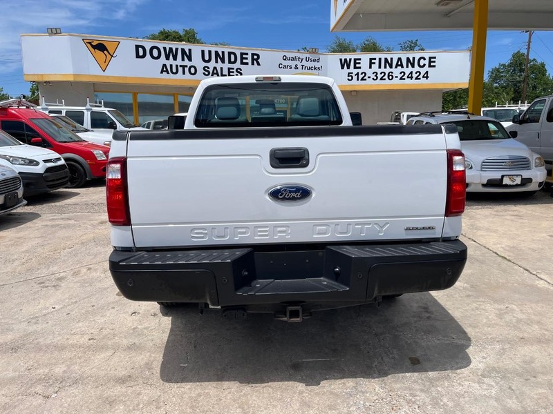Ford Super Duty F-250 SRW Vehicle Image 06