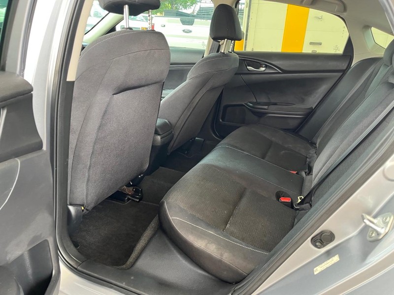 Honda Insight Vehicle Image 10