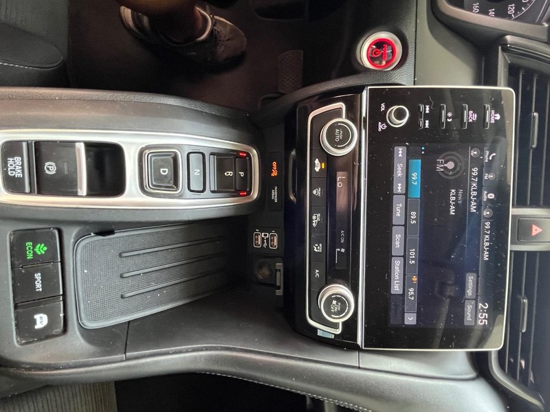 Honda Insight Vehicle Image 11