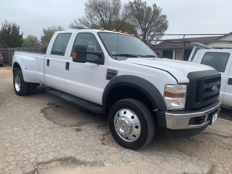 Ford Super Duty F-450 DRW Vehicle Image 03