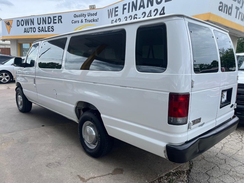 Ford Econoline Wagon Vehicle Image 06