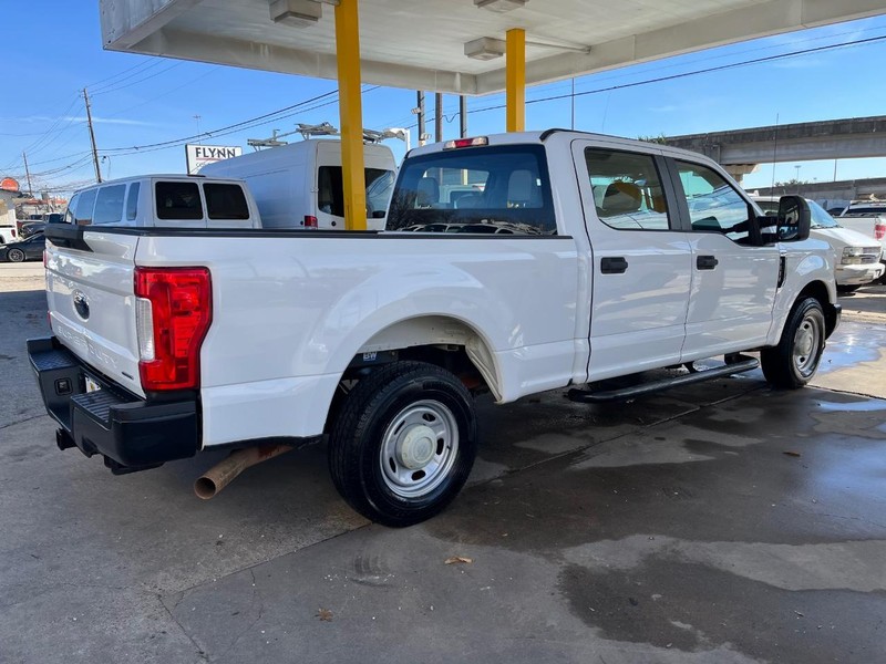 Ford Super Duty F-250 SRW Vehicle Image 04