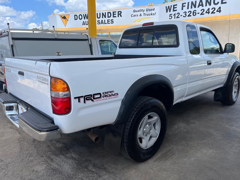 Toyota Tacoma Vehicle Image 04
