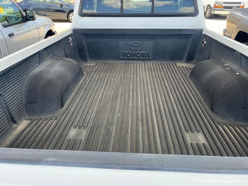 Toyota Tacoma Vehicle Image 10