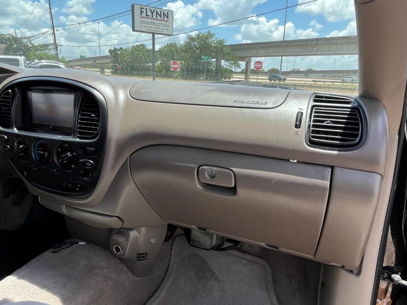 Toyota Tundra Vehicle Image 10
