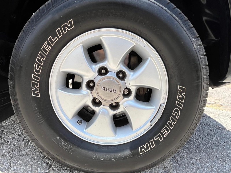 Toyota Tundra Vehicle Image 11