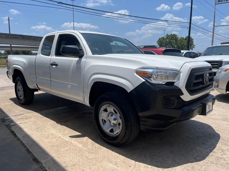 Toyota Tacoma 2WD Vehicle Image 03