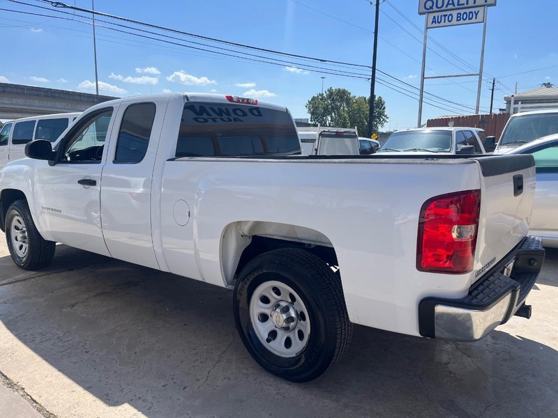 Chevrolet Silverado 1500 Vehicle Image 06