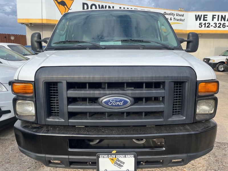 Ford Econoline Cargo Van Vehicle Image 02