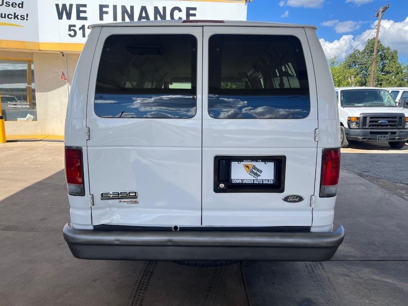 Ford Econoline Wagon Vehicle Image 05