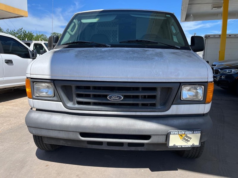 Ford Econoline Cargo Van Vehicle Image 02