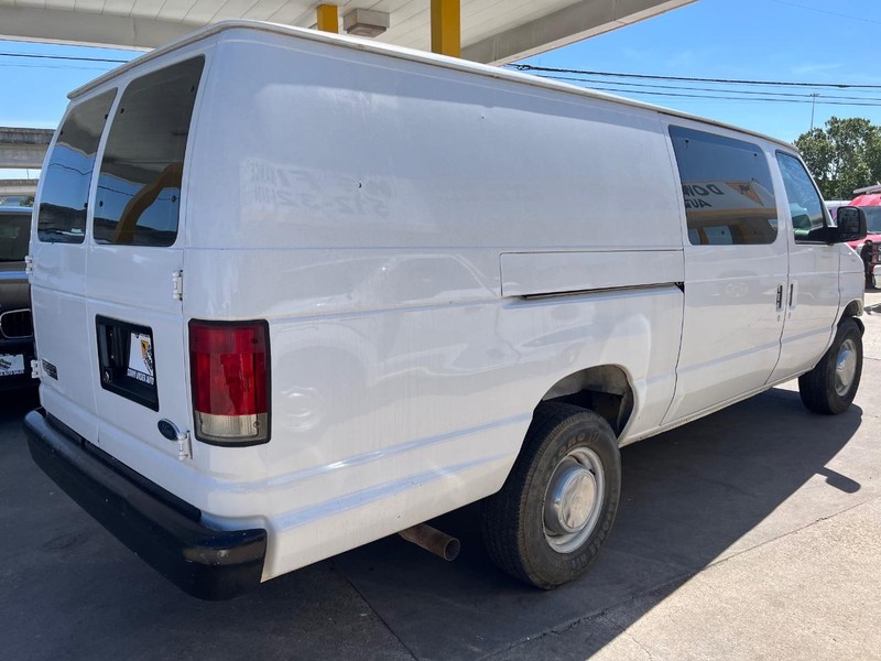 Ford Econoline Cargo Van Vehicle Image 06