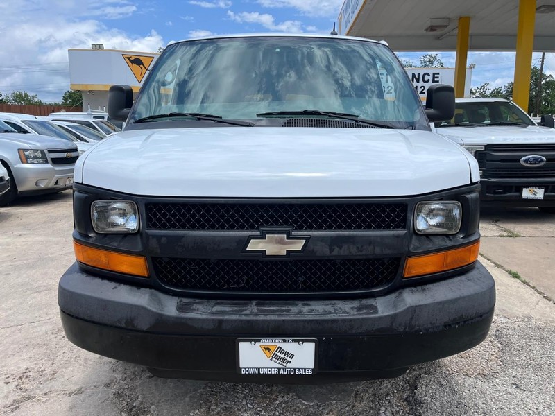 Chevrolet Express Passenger Vehicle Image 02