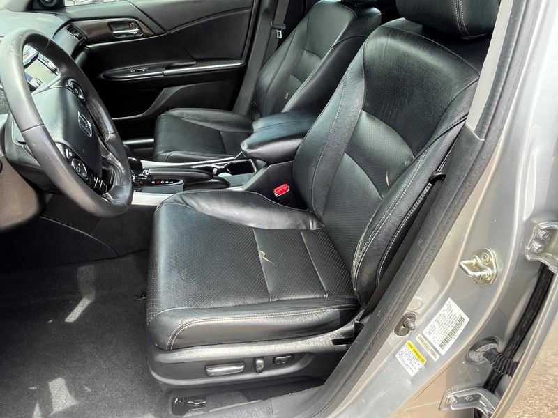 Honda Accord Sedan Vehicle Image 07