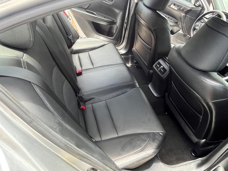 Honda Accord Sedan Vehicle Image 10