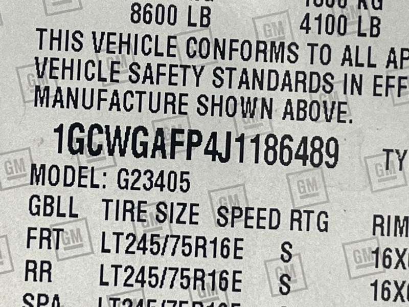 Chevrolet Express Cargo Van Vehicle Image 15