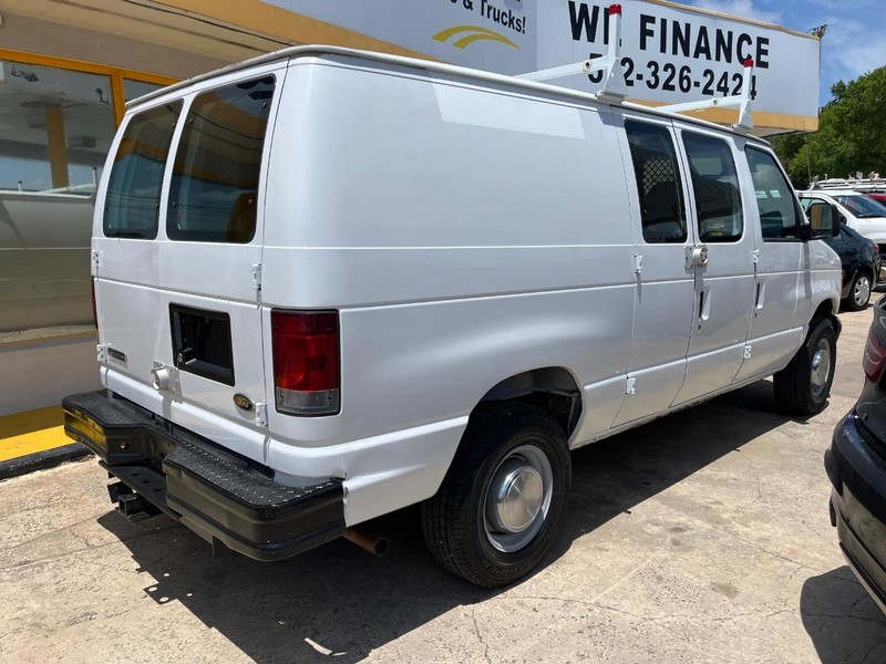 Ford Econoline Cargo Van Vehicle Image 04