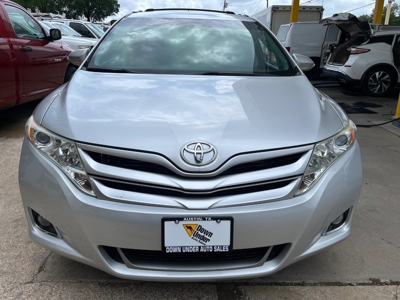 Toyota Venza Vehicle Image 02