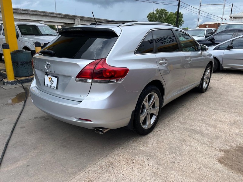Toyota Venza Vehicle Image 04