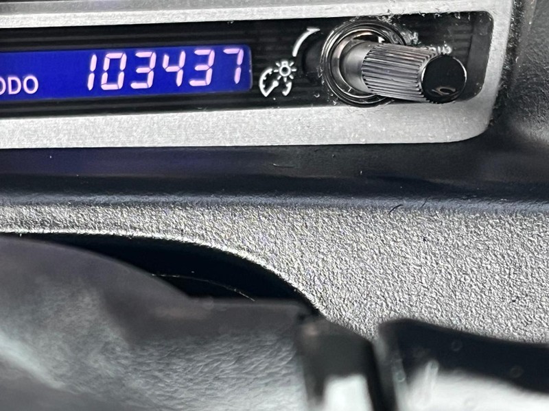 Toyota Venza Vehicle Image 13