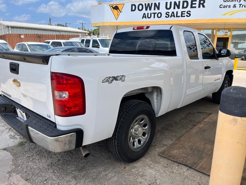 Chevrolet Silverado 1500 Vehicle Image 06