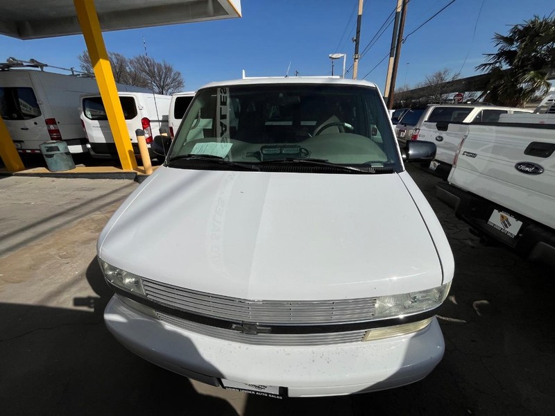 Chevrolet Astro Passenger Vehicle Image 02