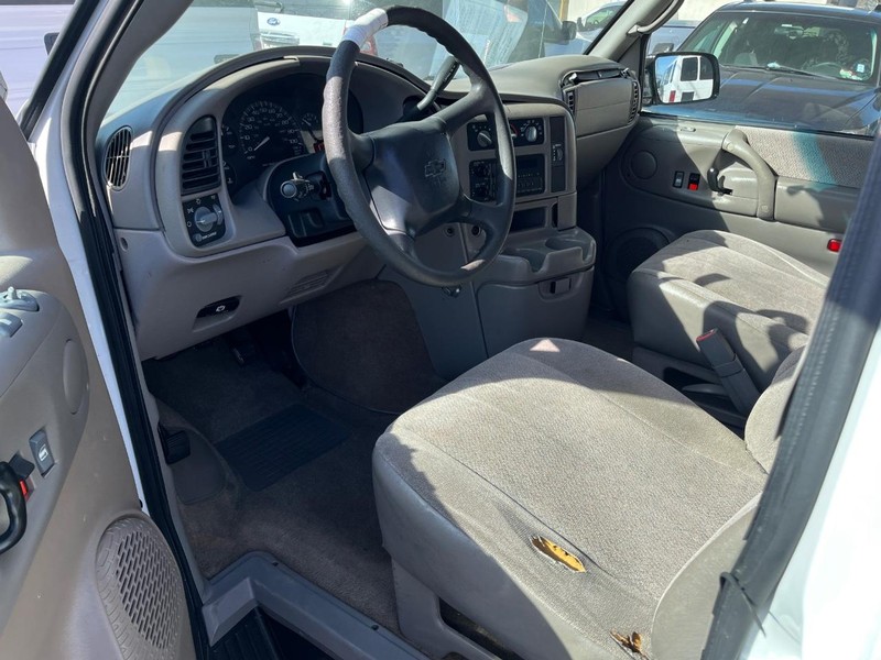 Chevrolet Astro Passenger Vehicle Image 06
