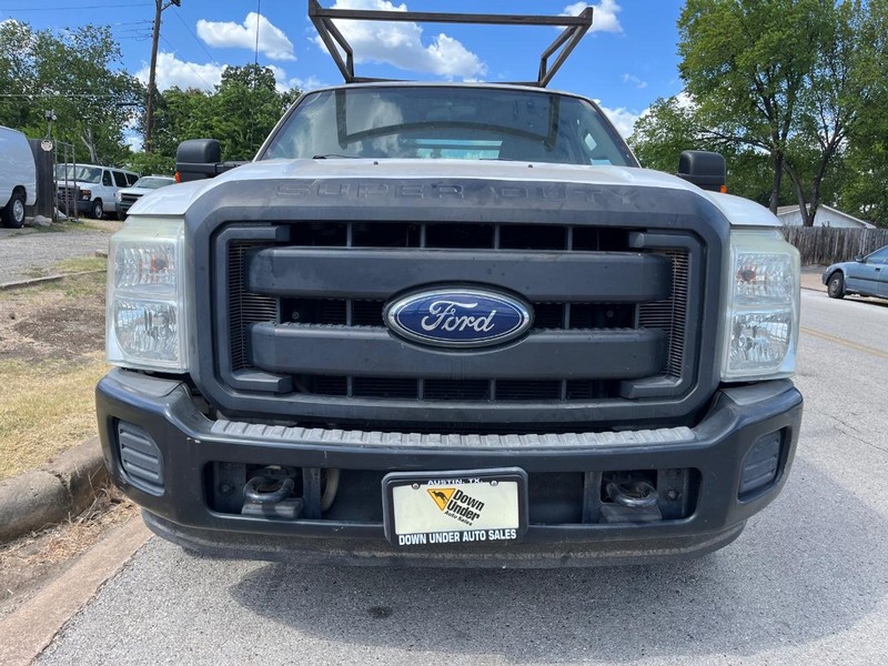Ford Super Duty F-250 SRW Vehicle Image 02