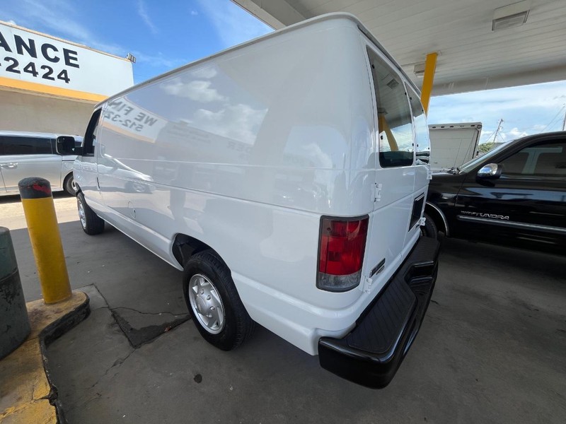 Ford Econoline Cargo Van Vehicle Image 05
