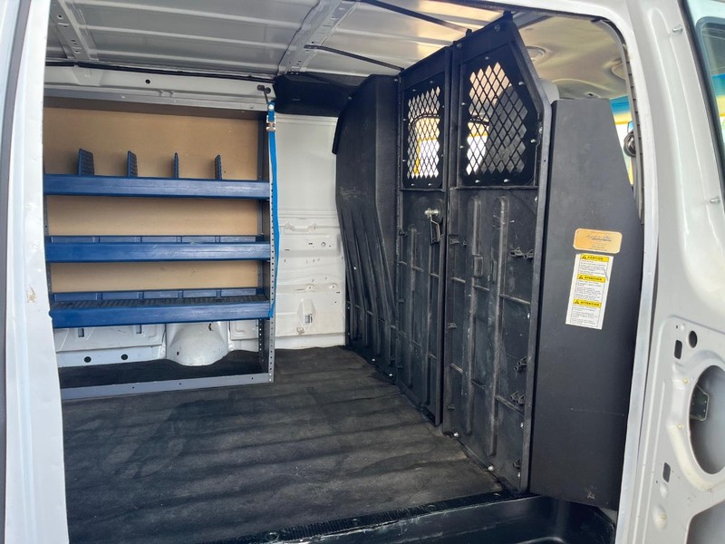Ford Econoline Cargo Van Vehicle Image 11