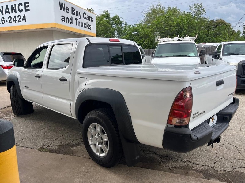 Toyota Tacoma Vehicle Image 03