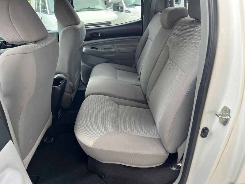 Toyota Tacoma Vehicle Image 07