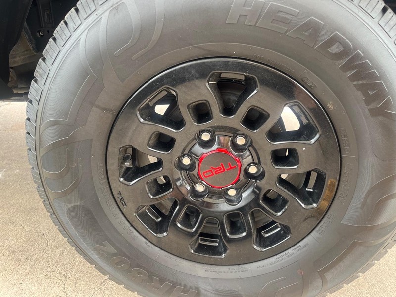 Toyota Tacoma Vehicle Image 10