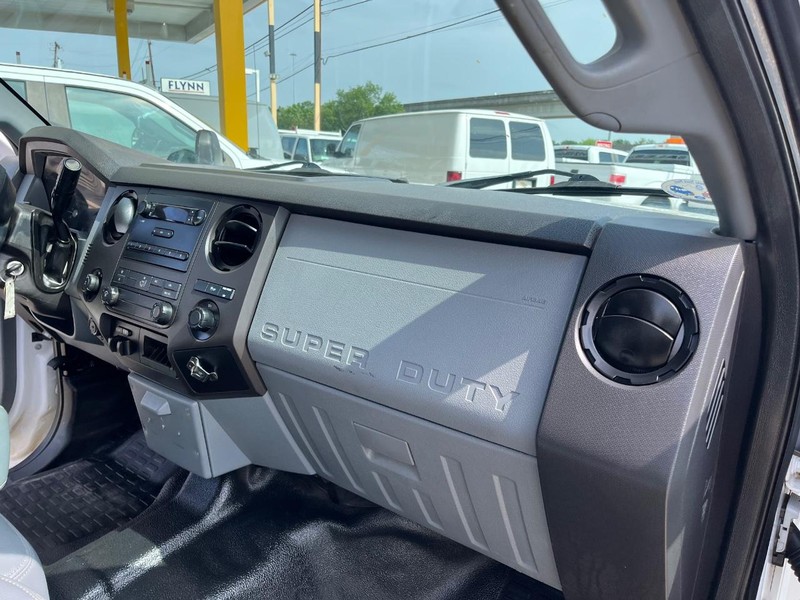 Ford Super Duty F-250 SRW Vehicle Image 10
