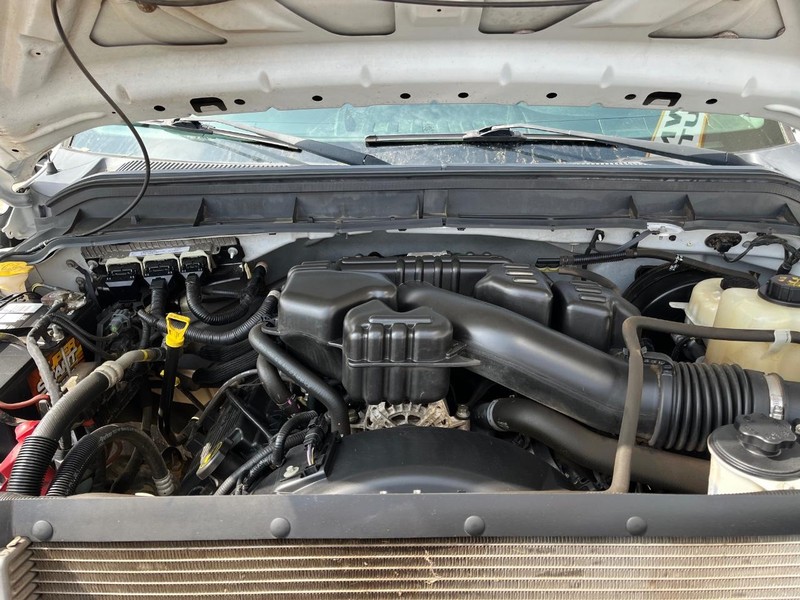 Ford Super Duty F-250 SRW Vehicle Image 12