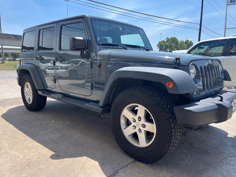 Jeep Wrangler Unlimited Vehicle Image 03